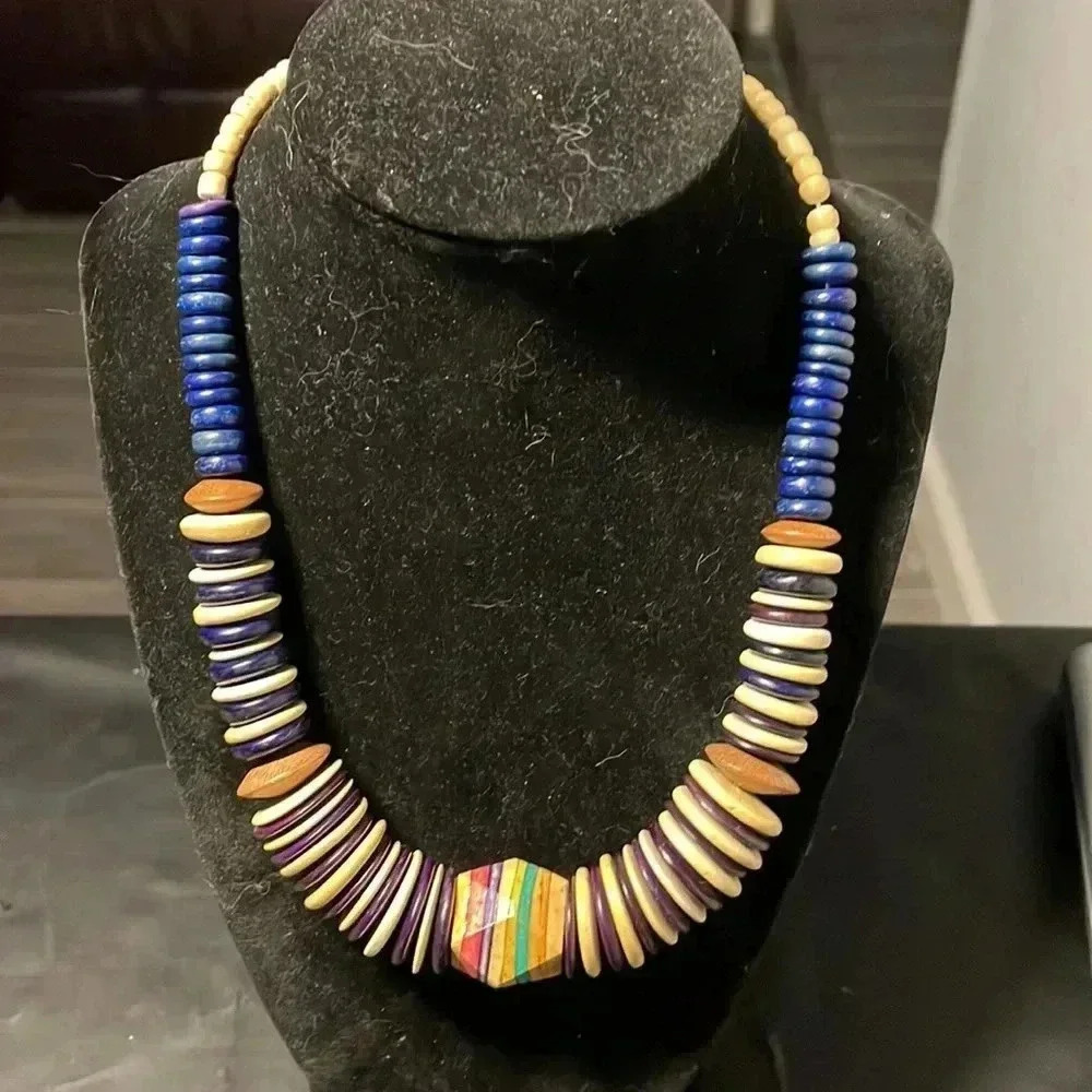 Vintage to new necklace lot 6 - Picture 2 of 8